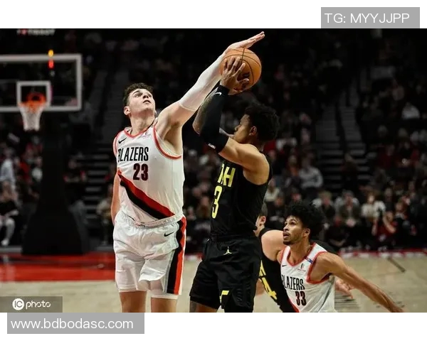 2020年NBA季后赛爵士队对阵开拓者队精彩回顾与赛季分析